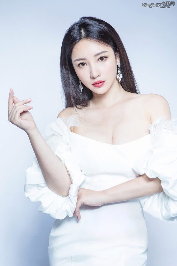 柳岩的重点是上半身 真的好大(5/6)