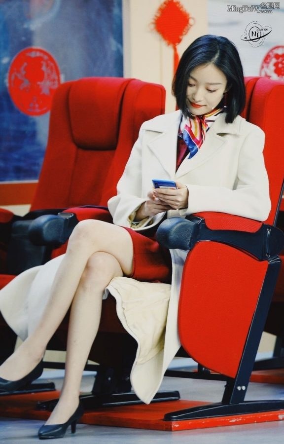 春晚倪妮空姐造型就看她的大长腿了(10/11)
