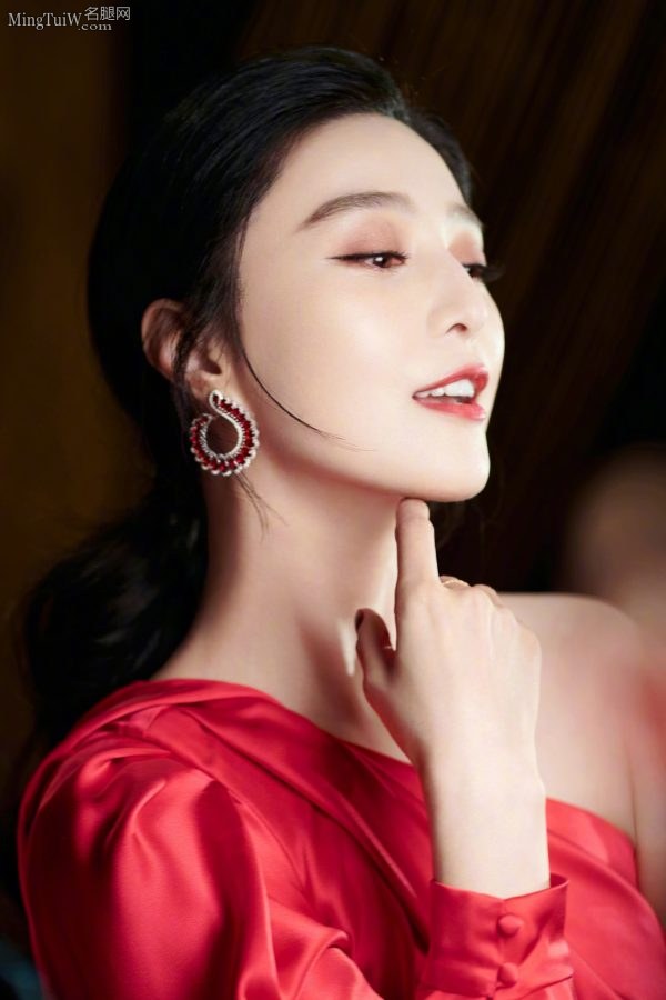 大美人范冰冰美腿玉足华丽亮相(4/4)
