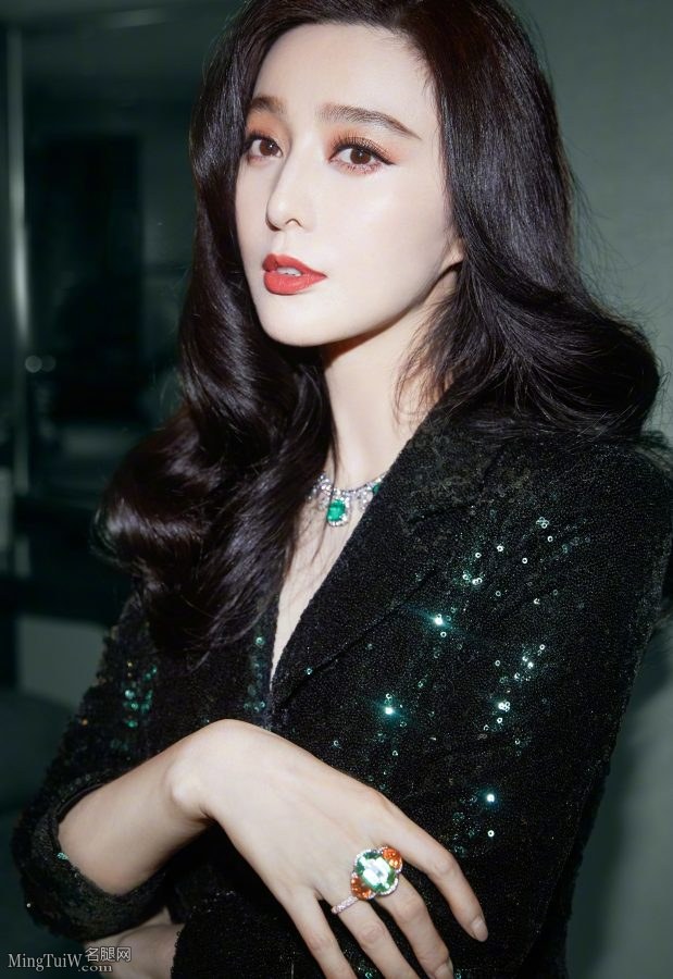 女明星范冰冰浓妆妖艳美脸(5/6)