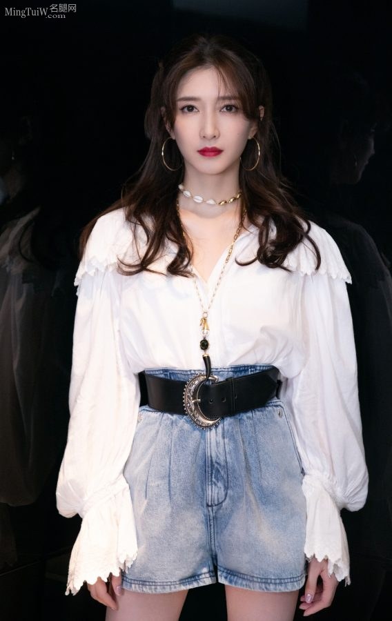 超美的女星江疏影这腿真是逆天了(3/7)