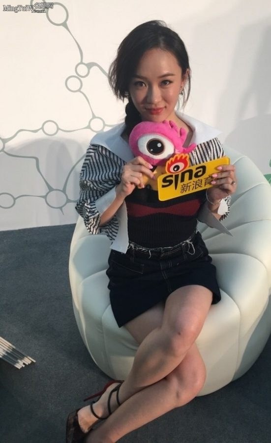霍思燕夹腿的姿势那也是一流的(5/8)
