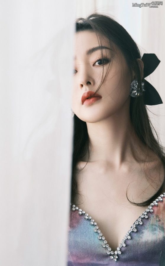 腿精附体张天爱好清凉的小短裙(6/6)