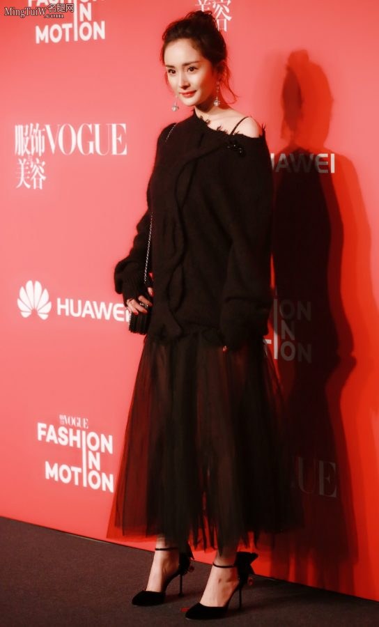 杨幂Vogue红毯细高跟美脚背无修(3/6)