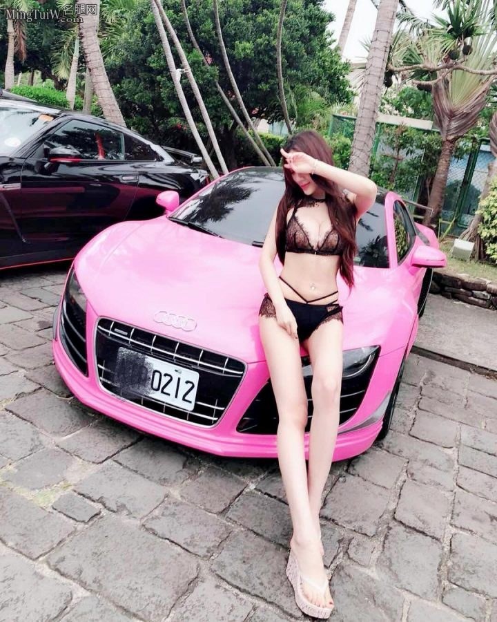 翁子涵豪车+美腿不要做选择全都要(11/32)