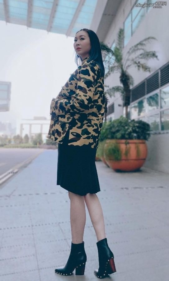 庄思敏靴子美腿合集(24/25)