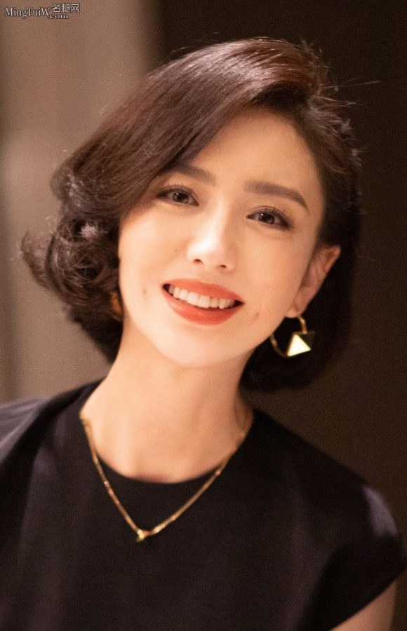 大长腿女明星佟丽娅的成熟韵味(6/6)