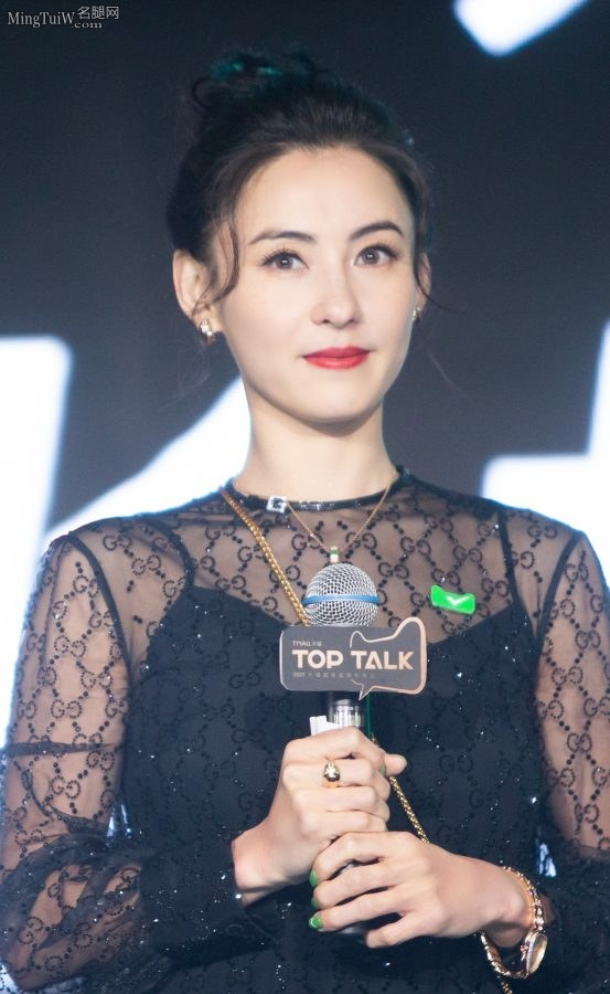 女明星张柏芝美腿凉高玉足秀，她好像很少穿这么清凉(5/7)
