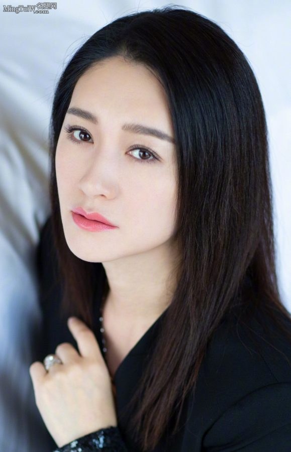 气质温柔的女星李小冉脚穿细高跟鞋亮相(7/7)