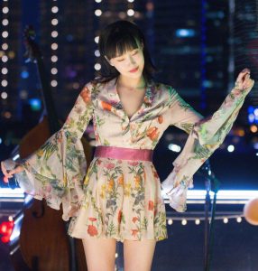 《知遇之城》真人秀节目黄龄美腿剧照