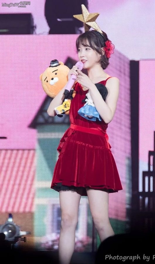 韩国美女歌手李知恩美腿高跟演唱会(24/61)