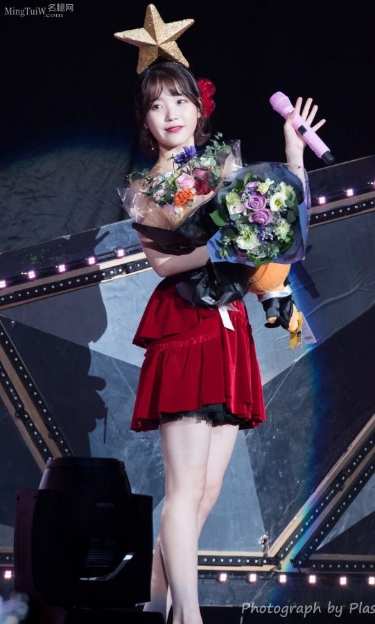 韩国美女歌手李知恩美腿高跟演唱会(42/61)