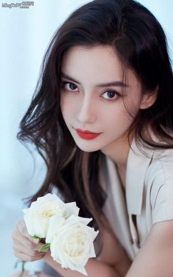 大美人Angelababy波浪长发纤细美腿夹的真好(5/6)