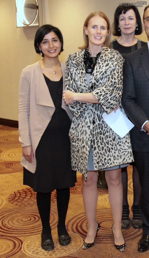 媒体主管Kirstine Stewart的高跟短靴和加拿大妇女组织负责人Alex Johnston的肉丝美腿(7/7)