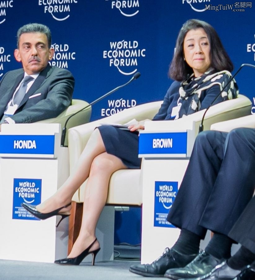 Multilateral Investment Guarantee Agency (MIGA) female president Keiko Honda's stiletto heels(1/3)