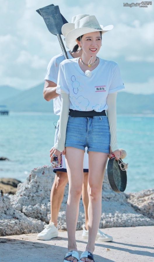 《完美的夏天》陈小纭的腿真白哦(1/2)