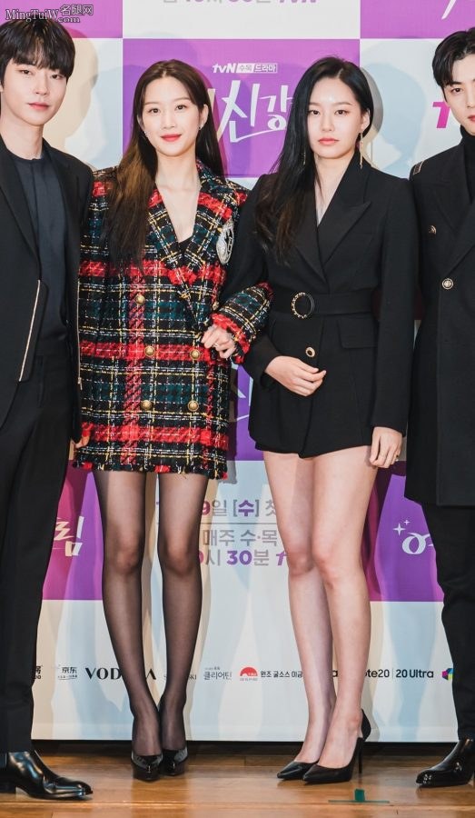 韩国美女文佳煐的黑丝高跟和朴宥娜的美大腿（第7张/共10张）