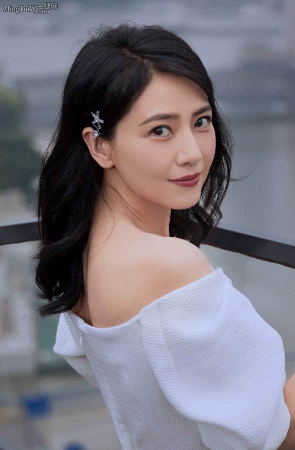 冰清玉洁高圆圆凉高美足写真大片(2/2)