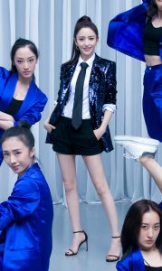综艺节目《舞者》佟丽娅帅美装扮大长腿迷人