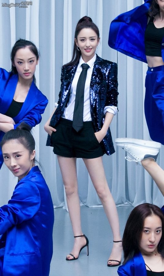 Variety show "Dancer" Tong Liya looks handsome and charming with long legs(5/6)