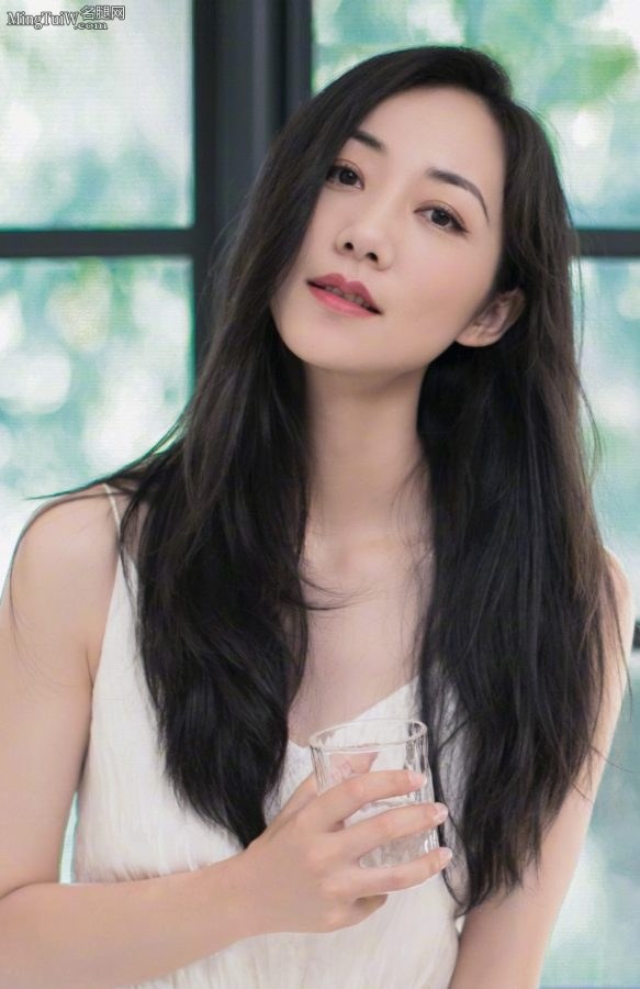 白雪公主韩雪雪白的美脚丫(4/6)