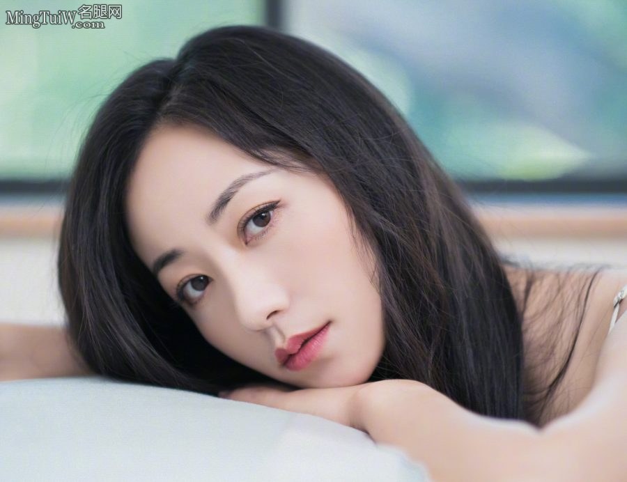 白雪公主韩雪雪白的美脚丫(5/6)