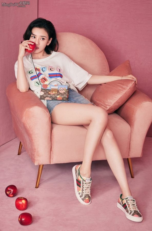 宋祖儿少女独有的圆润美腿写真(1/4)