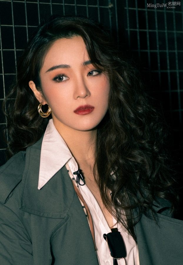 张可盈和张凯丽母女耍酷写真(7/10)