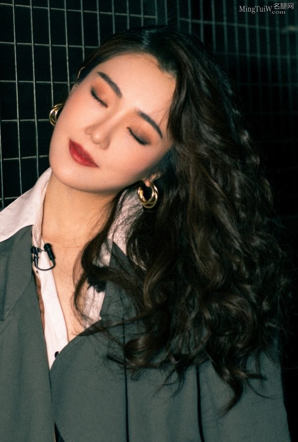 张可盈和张凯丽母女耍酷写真(8/10)