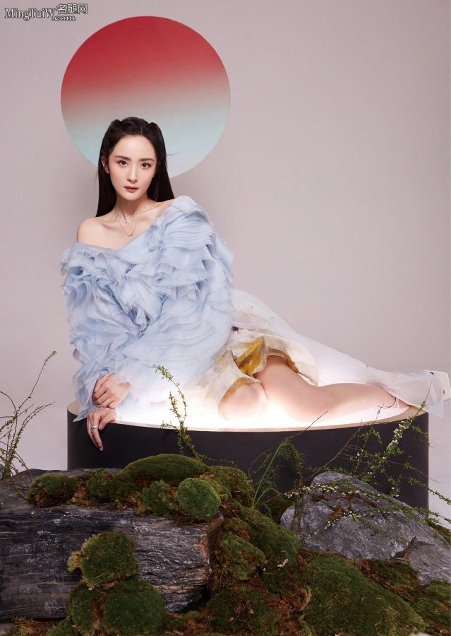 十五的月亮杨幂的美腿(3/3)