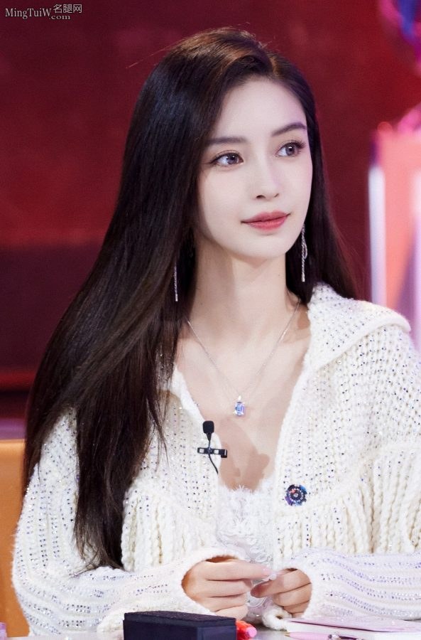 美丽大姐姐杨颖白毛衣美腿这脸也太好看了(7/11)