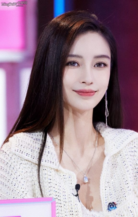美丽大姐姐杨颖白毛衣美腿这脸也太好看了(11/11)