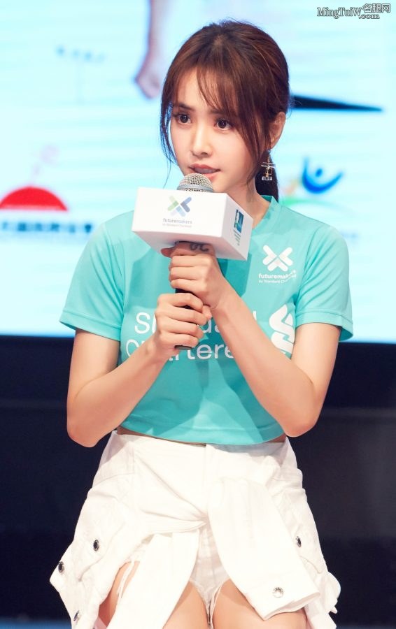 纯美气质女星蔡依林美腿光滑(3/5)