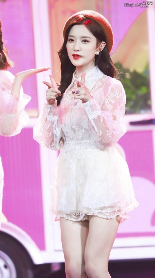 《创造101》陈意涵曼妙的美大腿(2/6)