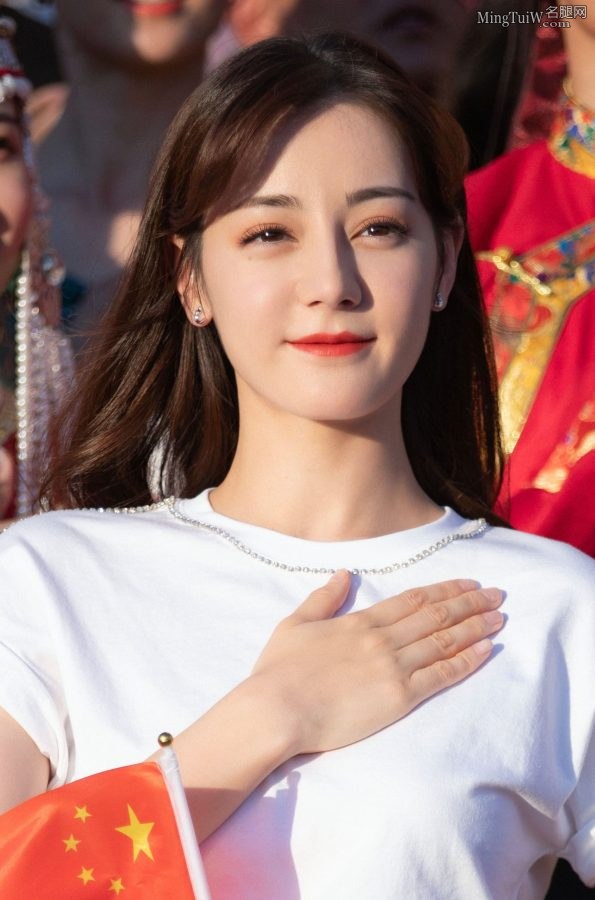 你好迪丽热巴你的脸真美腿真白(5/5)