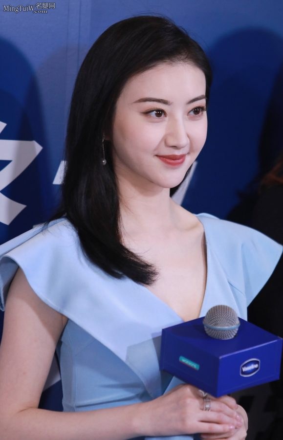 Jing Tian wore an elegant blue dress to participate in brand business activities(7/14)