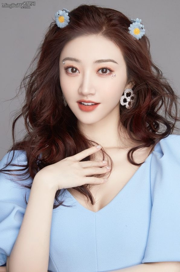 景甜可爱造型扮嫩美腿纤细(5/9)