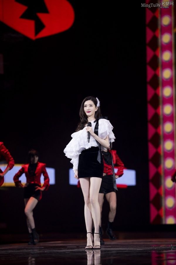 江疏影超短裙长美腿写真，这裙子也太短了吧(5/6)