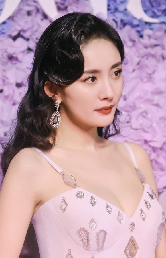 今晚最美的新娘杨幂无暇美腿(24/37)