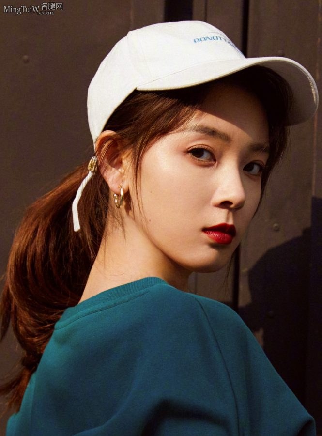 清纯美少女陈瑶美腿穿长靴(5/5)
