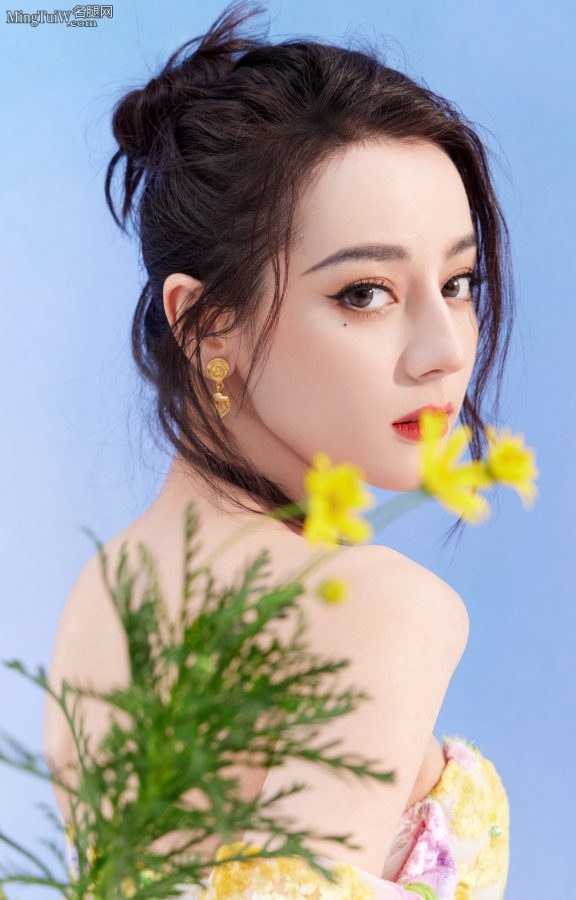 花仙子迪丽热巴玉腿美足气质温婉迷人(7/11)