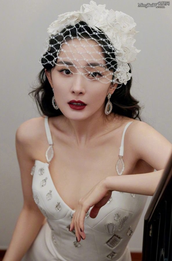 今晚最美的新娘杨幂无暇美腿(5/37)