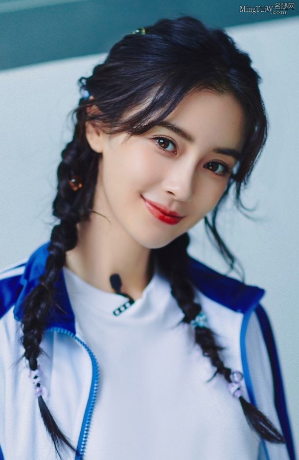 Angelababy杨颖穿校服梳马尾辫真好看(1/5)