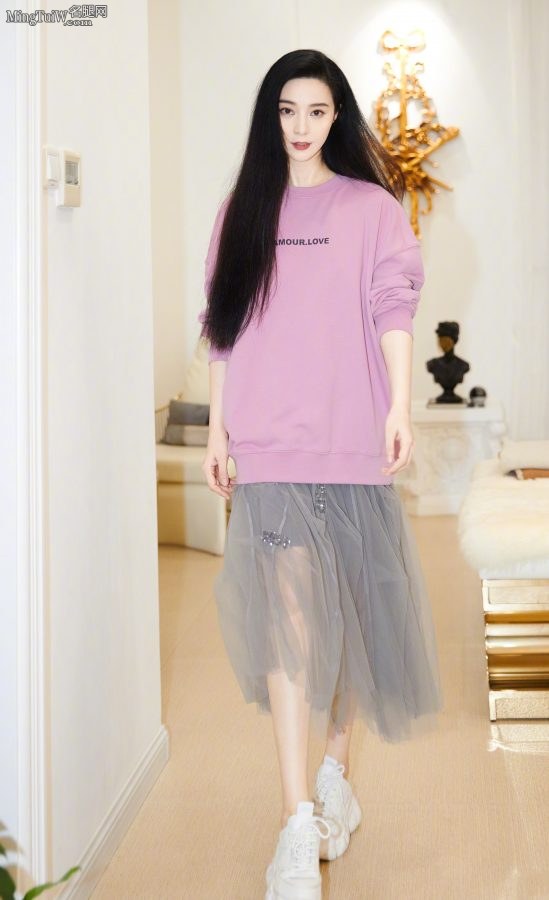 高颜值女明星范冰冰纱裙玉腿(1/3)