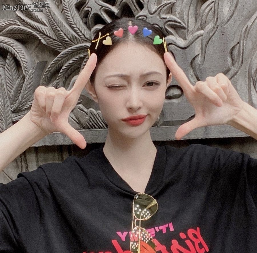 小姐姐盖玥希细长的白腿真好看(3/3)