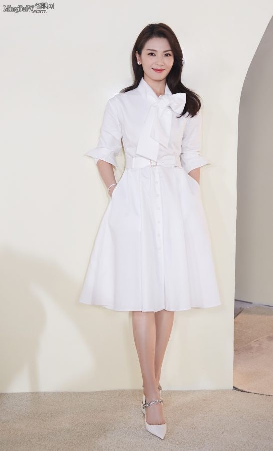 美刘涛涛姐玉腿美手人间极品(1/8)
