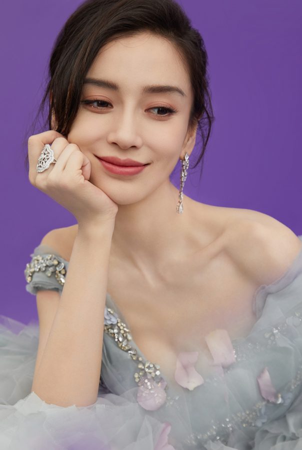 看Angelababy的玉沟和美背真的好幸福(2/7)