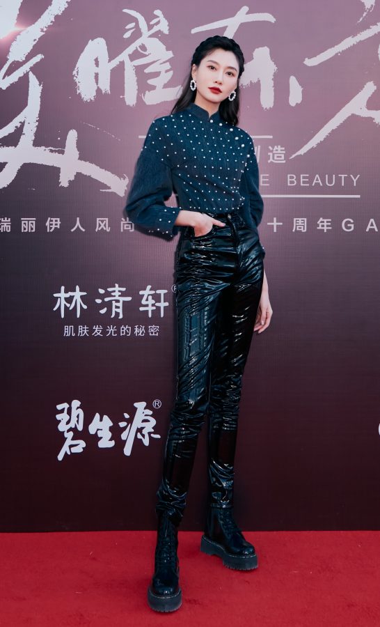 李斯羽长腿和皮长裤真实绝配(12/12)