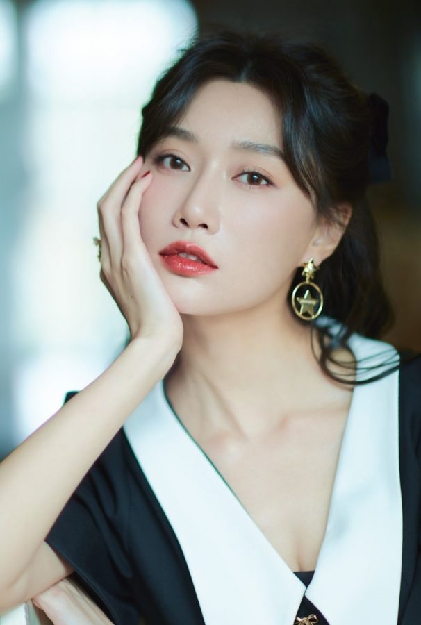 小姐姐李斯羽大腿纤细(4/4)