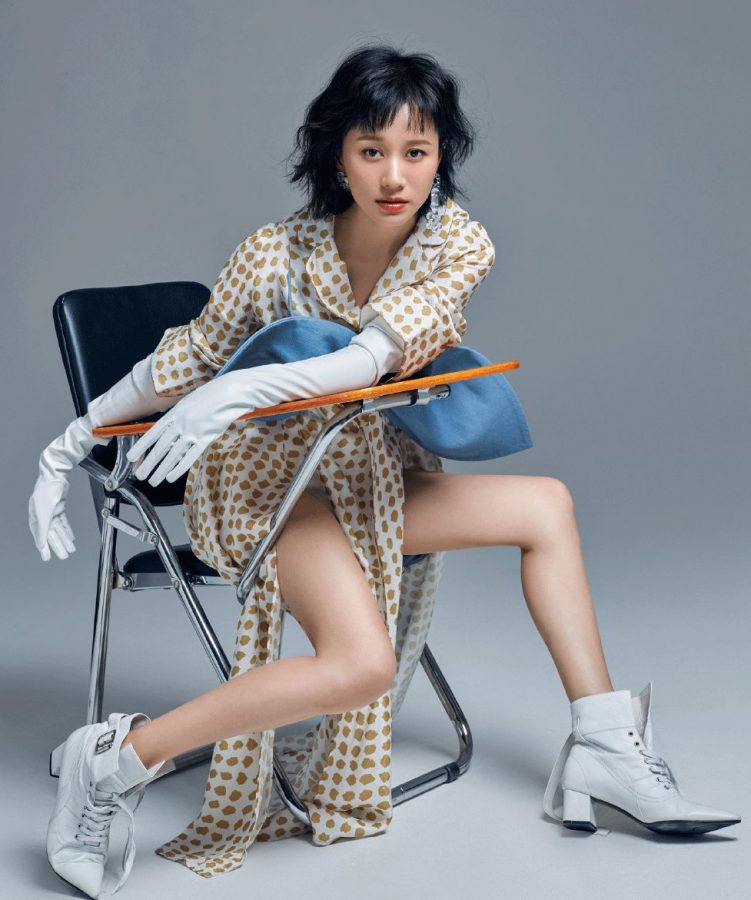Ni Hongjie's charming photo of beautiful legs and high heels(4/5)